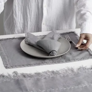 “tĩnh” placemat, made of high-quality linen, prevents food from sticking to table, easy to clean, machine washable