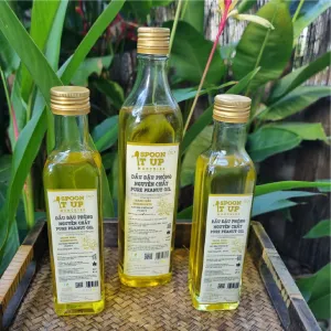 pure peanut oil, cholesterol-free vegetable oil, salad dressing oil, additive-free oil, oil for high cholesterol individuals