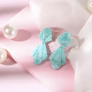 green leaf marble clay earrings, striking jade green color, sophisticated design, environmentally friendly material, high durability