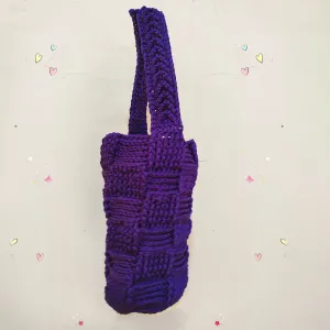 crochet bottle holder for 880ml volume, durable handmade bag, protects the water bottle, prevents scratches, minimalist style