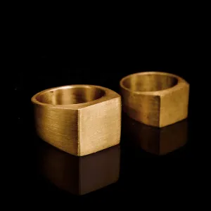 nhẫn mạ vàng mộc thiết, thiết kế bản nhẫn lớn mạnh mẽ, điểm nhấn thời trang, chất liệu chất lượng cao, mạ vàng không bay màu