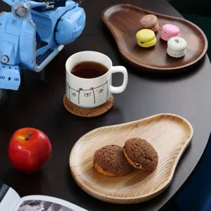 wooden avocado-shaped plate, resistant to insects, safe to use, unique design, cute decorative tray, handcrafted product