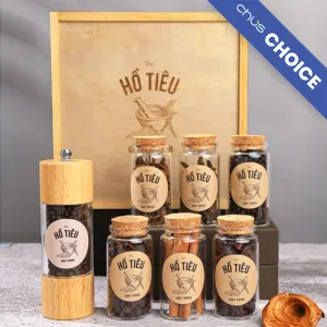 seasonal-spice set with wooden box, kitchen spice gift box, organic spices, premium spices, organic food, family gift set