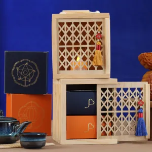 "Moon Viewing" Mid-Autumn Festival Gift Box, Lantern And Mooncakes, A Unique Vietnamese Gift, Expressing Your Love, Mid-Autumn Festival Gift, Meaningful Gifts