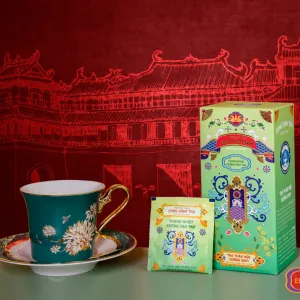 Thanh Nhiệt Dưỡng Tâm Trà Giúp Thanh Lọc Cơ Thể Và Tâm Trí, Là Một Dòng Trà Thảo Mộc Cung Đình Huế Cổ Truyền Phù Hợp Làm Quà Tặng Sức KhỏeThanh Nhiệt Dưỡng Tâm Trà Giúp Thanh Lọc Cơ Thể Và Tâm Trí, Là Một Dòng Trà Thảo Mộc Cung Đình Huế Cổ Truyền Phù Hợp Làm Quà Tặng Sức Khỏe
