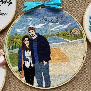 The Personalized Two People & Full Background Embroidery Frame is a memorable handmade canvas embroidery set, making it a unique personalized gift perfect for weddings and other special occasions