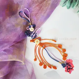 The Lilac "Cat Tuong" Knot Hanging Decoration is a beautifully crafted Vietnamese gift, blending tradition and elegance to send hopes for good fortune; as a Feng Shui-inspired decorative accessory, it makes a unique and meaningful gift for her