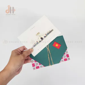 Bưu Thiếp Giấy Chợ Bến Thành từ BST Tôi Yêu Sài Gòn tái hiện điểm đến thân quen của thành phố qua nét vẽ tay tinh tế, trở thành món quà lưu niệm Việt Nam đầy ý nghĩa dành tặng những ai yêu Sài Gòn