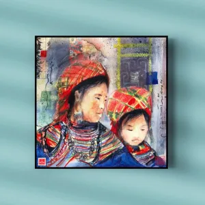 This 30x30cm Vietnamese lacquer painting beautifully captures the essence of Vietnam, making it a perfect artistic decorative piece and a meaningful Vietnamese-themed souvenir
