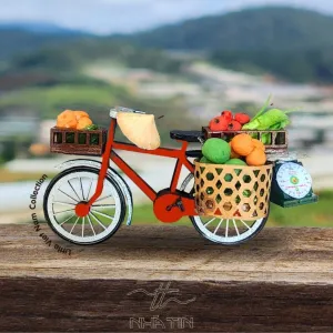 Nam Châm Mô Hình Xe Bán Hàng Việt Nam trong Bộ Sưu Tập Little Vietnam là món quà thủ công tinh xảo, với thiết kế sáng tạo, vừa là nam châm tủ lạnh độc đáo, vừa là quà lưu niệm Việt Nam ấn tượng, mang đậm bản sắc văn hóa đường phố Việt