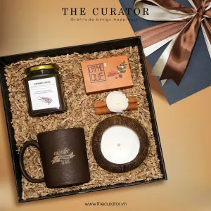 Hộp Quà "Gift Of Earth" – set quà Việt thân thiện môi trường với ly bã cà phê, nến thơm dừa, xà phòng thiên nhiên và cà phê đặc sản, là món quà tặng xanh độc đáo đầy ý nghĩa.