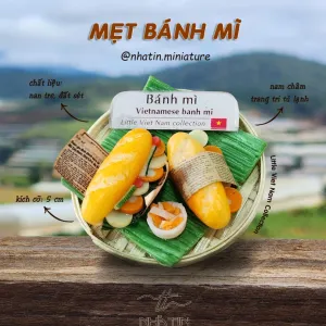 The Vietnamese Food Round Tray Magnet from the Little Vietnam Collection is a beautifully crafted Vietnamese-themed refrigerator magnet, making it a perfect handmade souvenir and a unique Vietnamese souvenir to cherish the flavors of Vietnam.