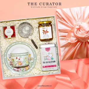 "Garden Of Happiness" gift box – elegant gift for her expressing love through every sense with tea, brewing tool, honey, and chocolate-covered blueberries.