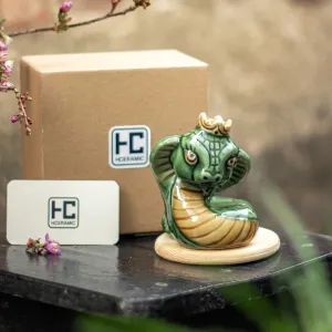 Ceramic vine snake figurine – cute snake figurine with lovely curving lines and adorable flowing style, perfect art ceramics piece for home décor, new home gift, and Vietnamese souvenir.