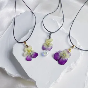 Resin pansy flower necklace preserving nature's beauty forever, real flower distinctive handcrafted accessory as unique birthday gift