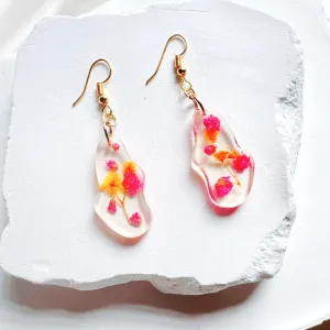 Resin baby flower earrings mesmerized by authentic hues, handcrafted dried flower earrings as birthday gift for women handmade gift