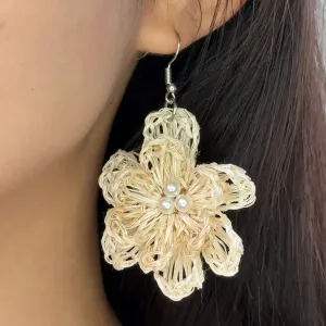 Bông tai Flora từ sợi dứa định nghĩa mới về trang sức thủ công, hoa tai thủ công từ thiên nhiên quà cho nữ lưu niệm Việt Nam
