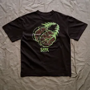 Áo thun cotton "Here To Hear" mang thông điệp kết nối thiên nhiên và thời gian, thiết kế cá tính với chất liệu thoải mái, phù hợp cho du lịch, đi phượt nhóm hay làm quà sinh nhật ấn tượng.