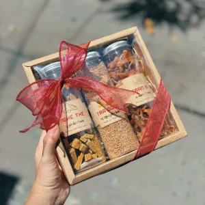 Set quà 3 hũ trà gừng, trần bì và nghệ thẻ từ những mảnh đất quê hương, đóng gói trong hộp quà giấy vintage, quà đặc sản Việt Nam tinh tế, thích hợp tặng khách nước ngoài