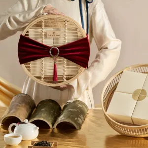 Hộp quà Trung Thu Nguyệt Viên Phúc tròn đầy khoảnh khắc đoàn viên, hộp quà mây nhung với bánh Trung Thu và trà quà tặng doanh nghiệp thiết kế riêngHộp quà Trung Thu Nguyệt Viên Phúc tròn đầy khoảnh khắc đoàn viên, hộp quà mây nhung với bánh Trung Thu và trà quà tặng doanh nghiệp thiết kế riêng