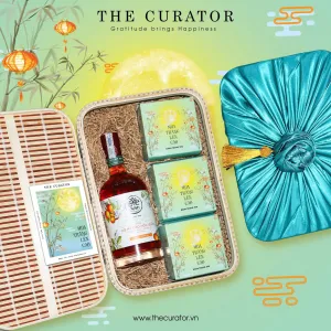 "Moon Gazing" Mid-Autumn gift box with 3 mooncakes and wine, perfect for a flavorful reunion, corporate gifting, and family celebrations.