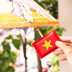 Bộ sưu tập móc khóa da vẽ tay tinh xảo, tôn vinh nét đẹp Việt và là quà lưu niệm thủ công đầy kiêu hãnh.