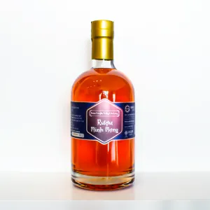 Cuu Long Minh Mang herbal wine 500ml, a nourishing oriental tonic and refined corporate gift.