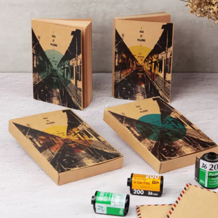 notebooks, thick kraft paper material, compact design, easy to carry, attractive design, handmade notebooks