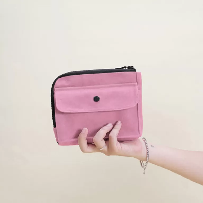 canvas multi-purpose pouch, convenient multi-compartment design, durable canvas material, elegant color, minimalist style