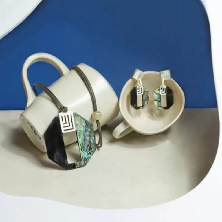 bông tai & vòng cổ hexagon xà cừ bào ngư, phụ kiện cao cấp, chất liệu vỏ bào ngư tự nhiên, thiết kế độc đáo và cá tính