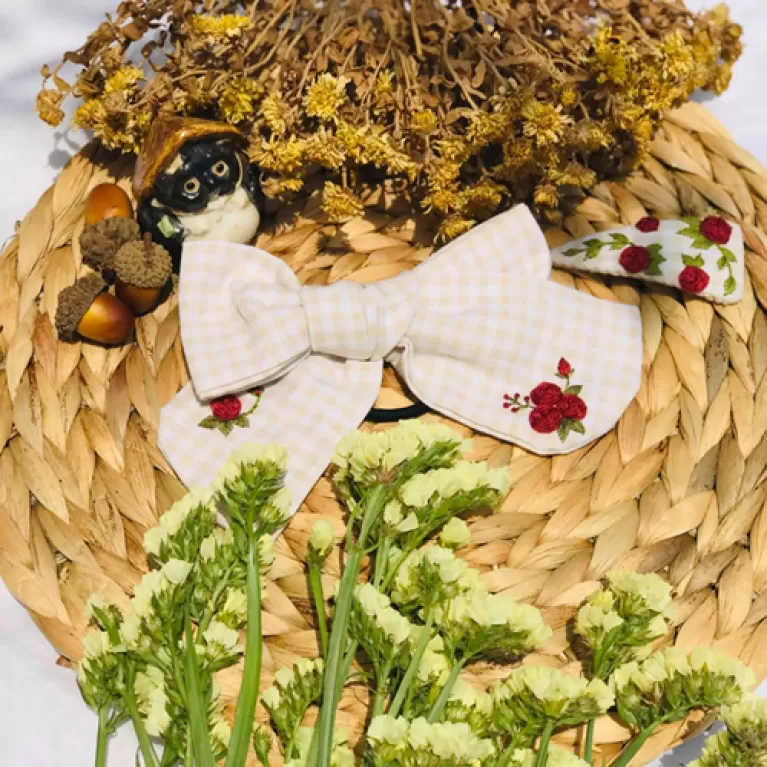 ribbon hair ties, sweet and feminine style, made of breathable linen and cotton fabric, adorned with charming floral patterns
