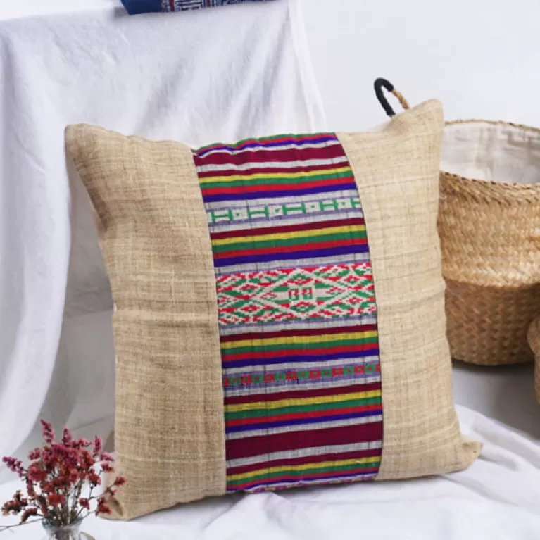 bao gối thổ cẩm, phong cách vintage, chất vải mềm mịn, bao gối thổ cẩm, sản phẩm chất lượng cao, sản phẩm thủ công
