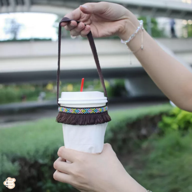 tassel bottle holder strap, eye-catching design, cute accessory for water bottle, easy to carry the bottle, green product