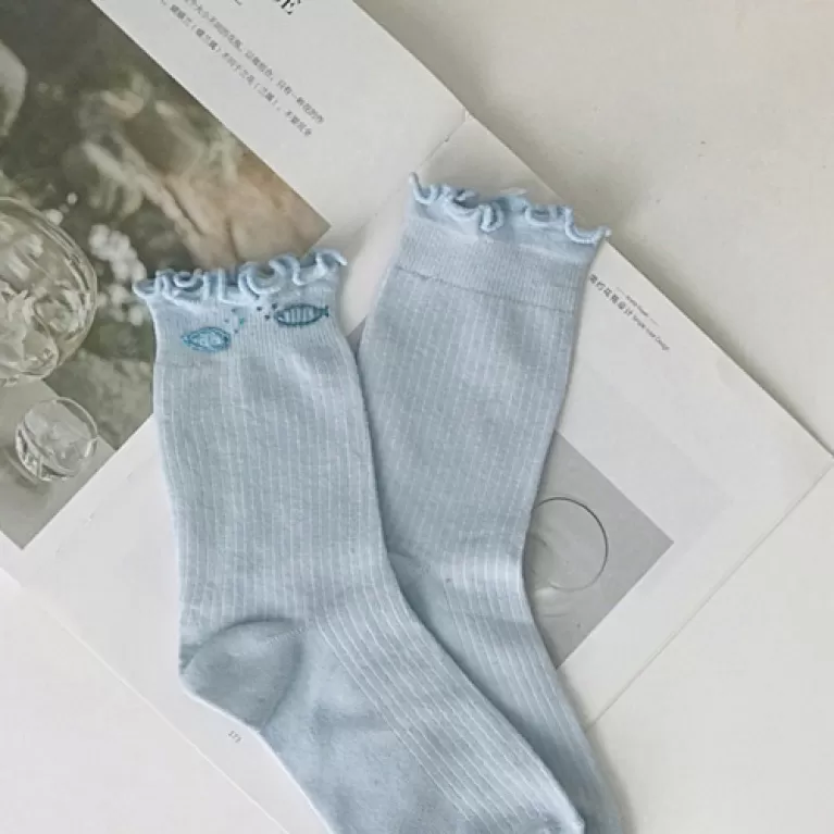 embroidered turtle neck socks, cute small embroidered socks, vintage-style embroidered socks, breathable cotton socks, gifts for friendsembroidered turtle neck socks, cute small embroidered socks, vintage-style embroidered socks, breathable cotton socks, gifts for friends