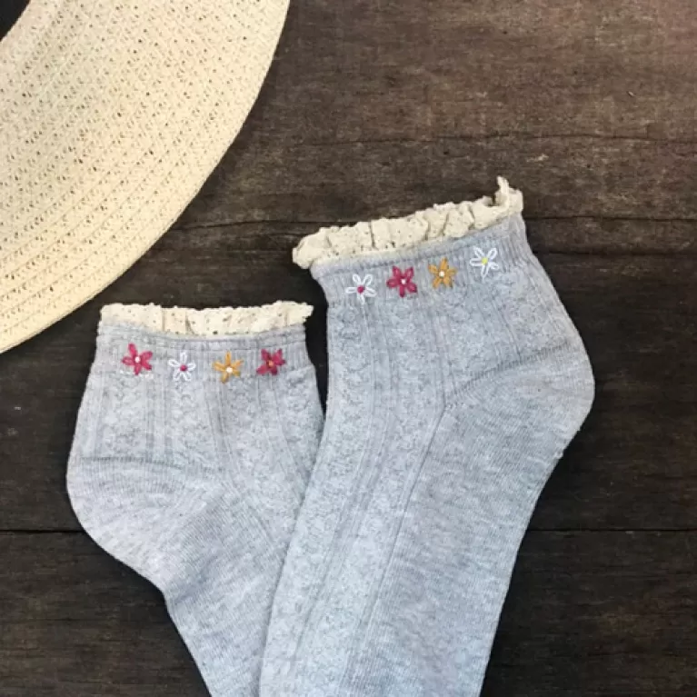 embroidered short socks, short socks with purple flowers, low-cuffed cotton socks, doll shoes socks, vintage socks, girlfriend gifts