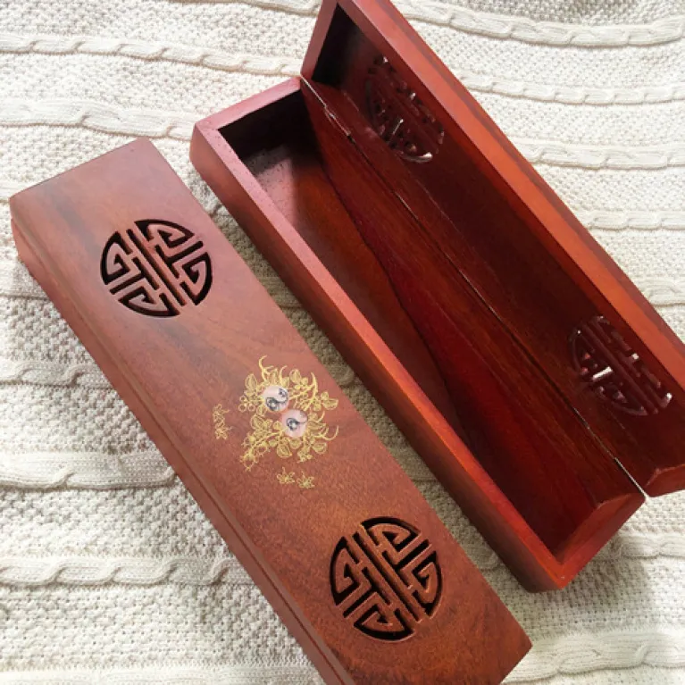 wooden chopstick box, maintains hygiene for eating utensils, exquisite and beautiful design, elegant and sophisticated, handcrafted product