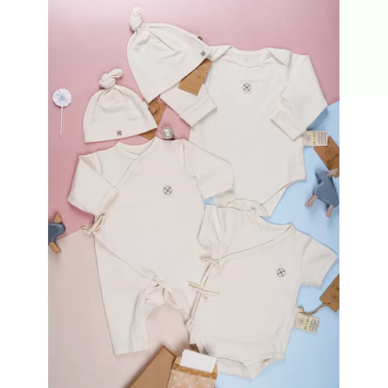 happy me & mom gift set, includes 3 bodychips and 2 hats, soft fabric, keeps warm well, non-irritating for baby's skin