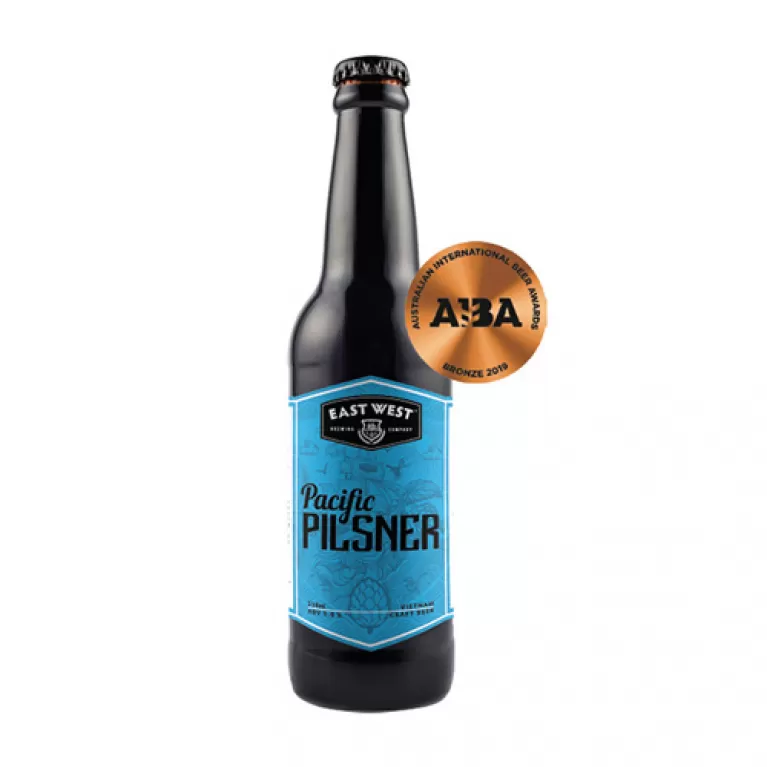 pacific pilsner beer bottle, craft beer, unique craft beer flavor, mild malt aroma and sweet-sour lime, refreshing taste