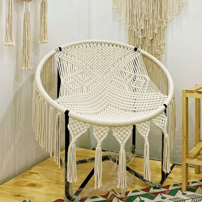 ghế papasan macrame thư giản, thiết kế thời thượng và ấn tượng, ghế ngồi đan thủ công tinh xảo, khung sắt sơn tĩnh điễn chắc chắn