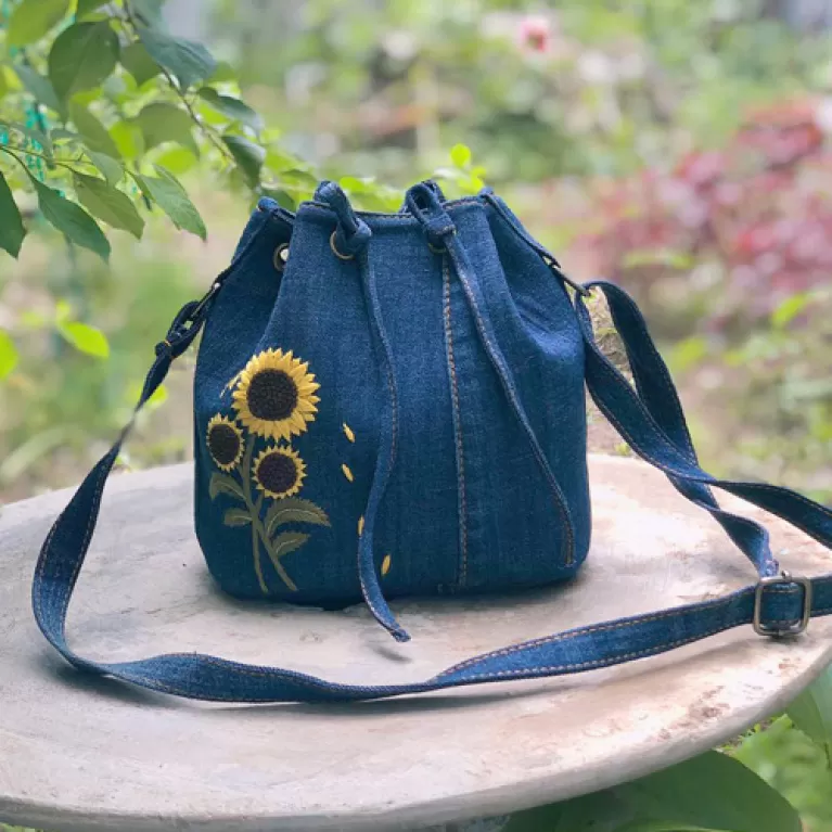 sunflower embroidered bucket bag from old jeans, personality and sweetness, unique drawstring, lined with leather, exquisite hand embroidery