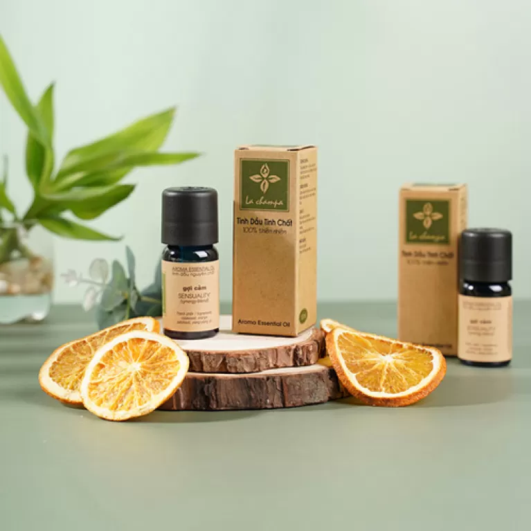 tinh dầu gợi cảm, khơi gợi cảm xúc, hương thơm nồng nàn, thu hút ánh nhìn, lưu hương dài lâu, thành phần thiên nhiên, tinh dầu thiên nhiên, tinh dầu thiên nhiên, chus