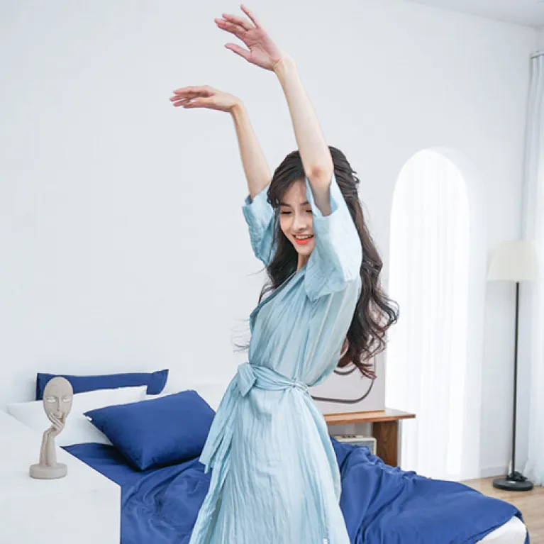100% natural silk sleeping robe, baby blue, blue silk nightgown, silk bathrobe, cool silk nightwear, blue bathrobe