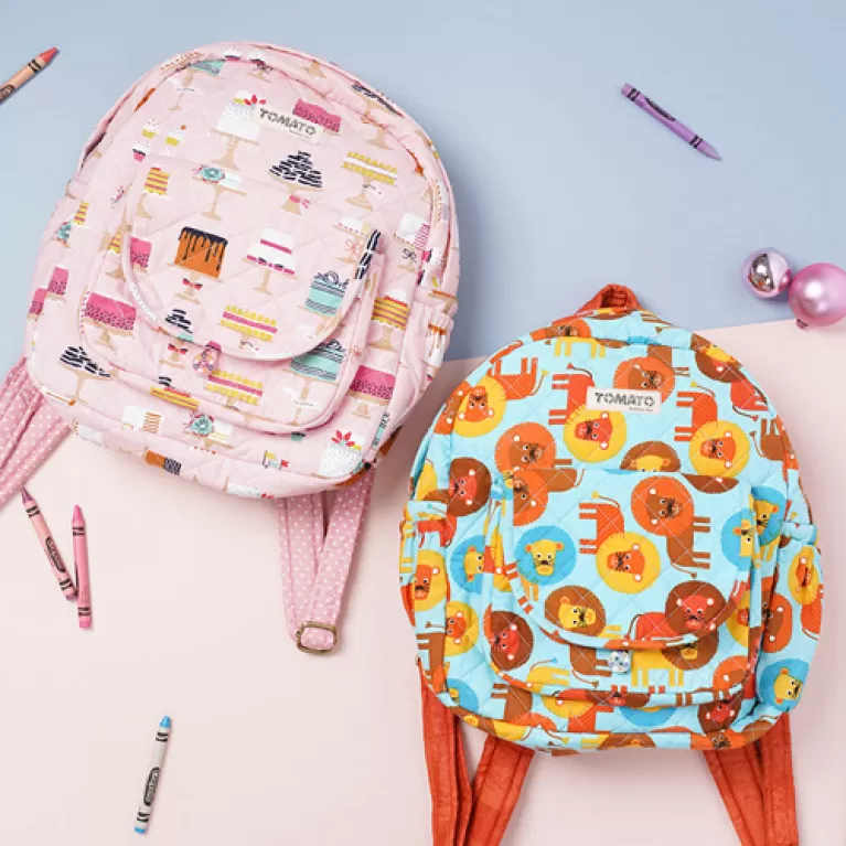 balo trẻ em kinderen, chất liệu vải thô hàn 100% cotton, lót bông mềm mại, balo nhẹ và bền, màu sắc bắt mắt, họa tiết đáng yêu