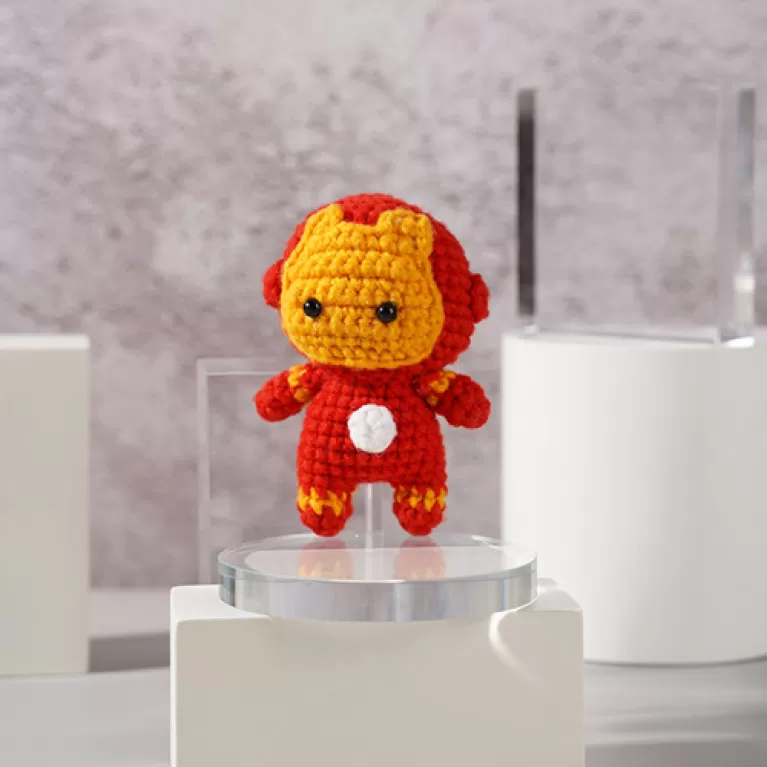 handmade crochet iron man, iron man wool, iron man keychain in wool, iron man marvel knitted in wool, iron man woolen toy
