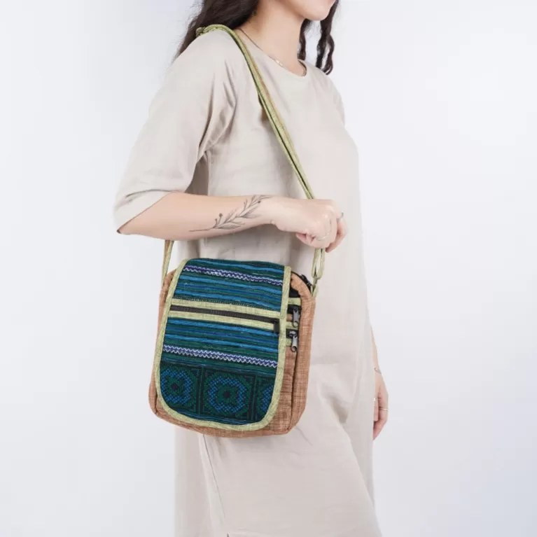 hemp & brocade crossbody bag with flap tct190, 1 main compartment and 2 auxiliary compartments, elegant and classic style