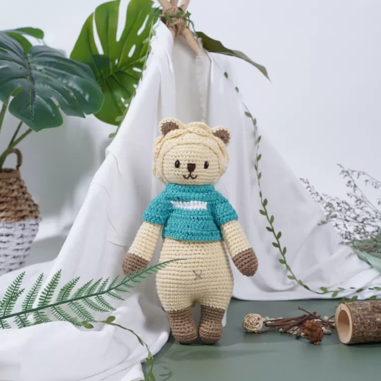 crochet stuffed standing leo lion, medium size, standing lion, knitted plush toys, stuffed animal, knitted stuffed animals