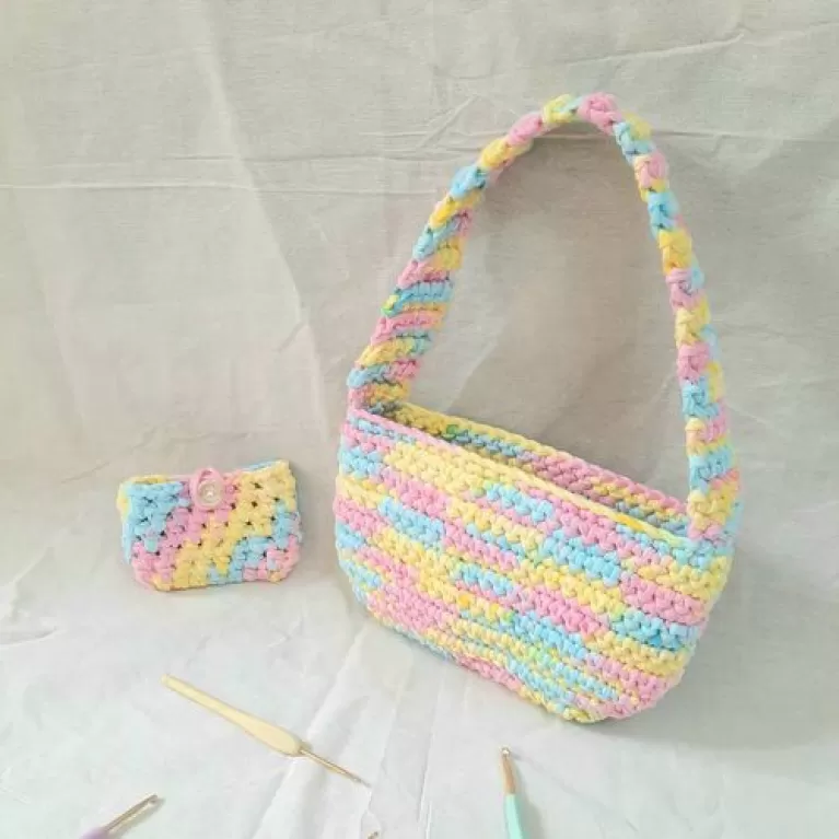 túi vải đeo vai 7 màu, tông pastel ngọt ngào như một viên kẹo bông, túi cứng cáp và đứng form, dáng kẹp nách thời trang