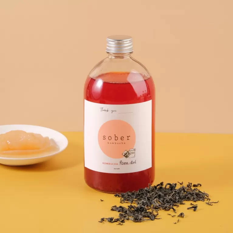 kombucha lựu đỏ, thức uống lên men tốt cho tiêu hóa, không chất bảo quản, tăng cường sức khỏe, quà tặng mùa hè, lợi khuẩn, trà lên men, lên men, tốt cho tiêu hóa, sober.saigon kombucha, chus