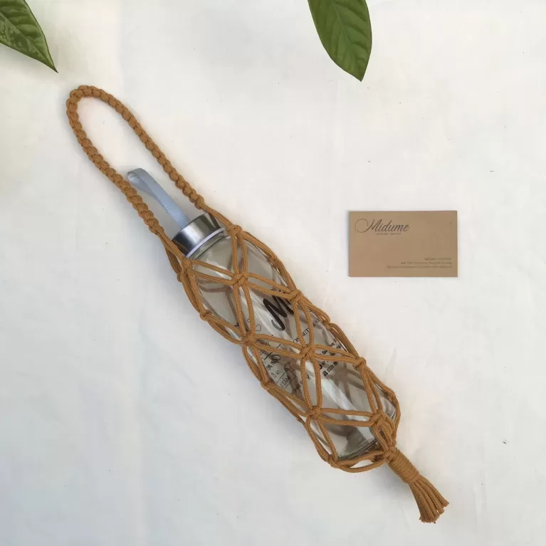giỏ đựng bình nước macrame, thiết kế lạ mắt và độc đáo, nút thắt macrame tỉ mỉ, chất liệu bền bỉ, có thể tái sử dụng