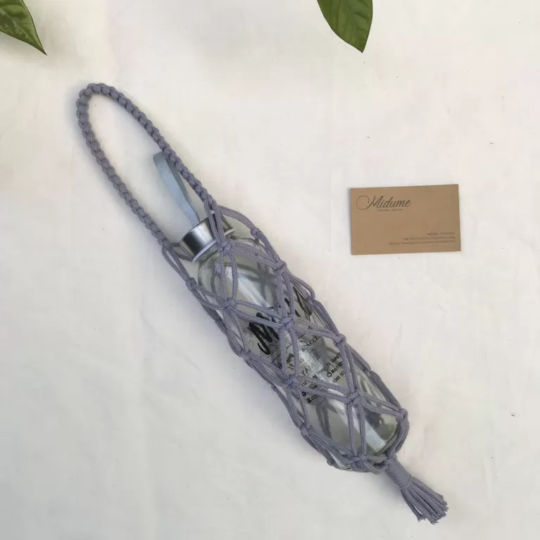 giỏ đựng bình nước macrame, thiết kế lạ mắt và độc đáo, nút thắt macrame tỉ mỉ, chất liệu bền bỉ, có thể tái sử dụng
